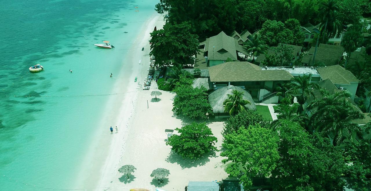 Ayurveda Resort ネグリル エクステリア 写真