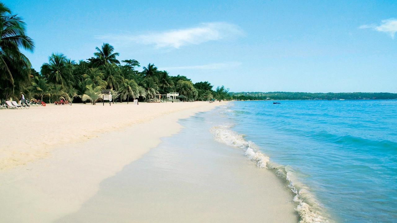 Ayurveda Resort ネグリル エクステリア 写真